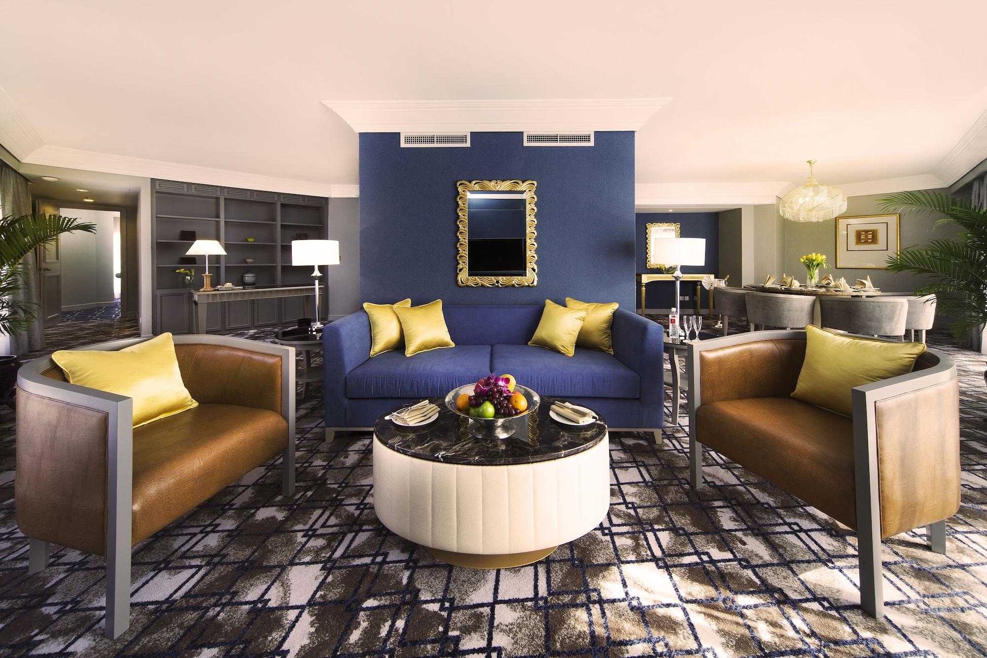 Grand Millennium Kuala Lumpur Hotell Eksteriør bilde The living room of a suite