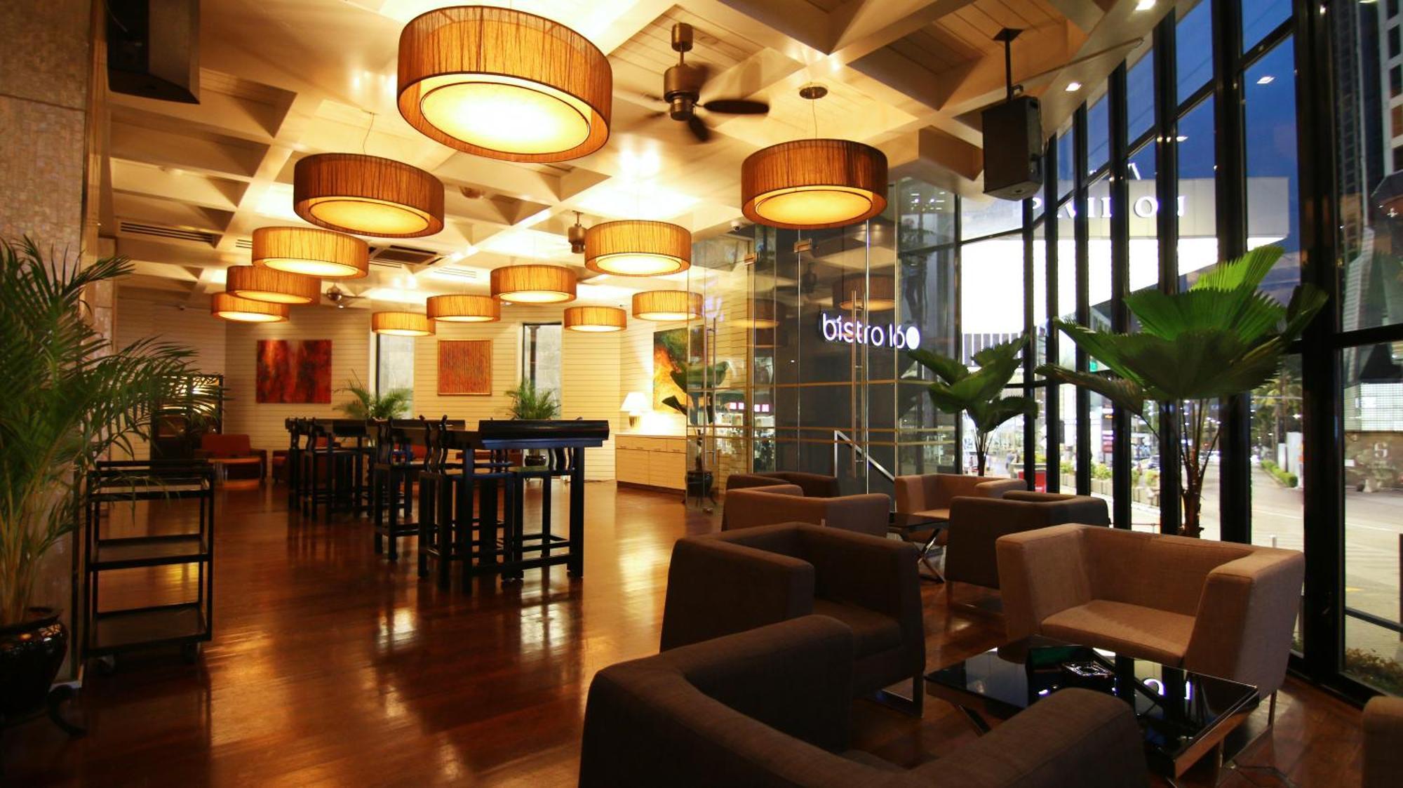 Grand Millennium Kuala Lumpur Hotell Eksteriør bilde The interior of a typical Starbucks store
