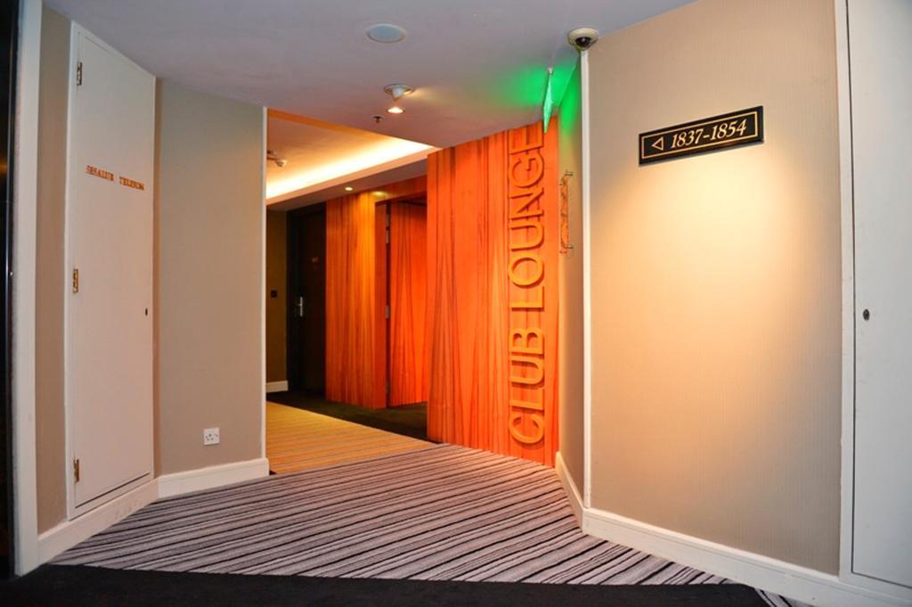 Grand Millennium Kuala Lumpur Hotell Eksteriør bilde Entrance to the Club Lounge